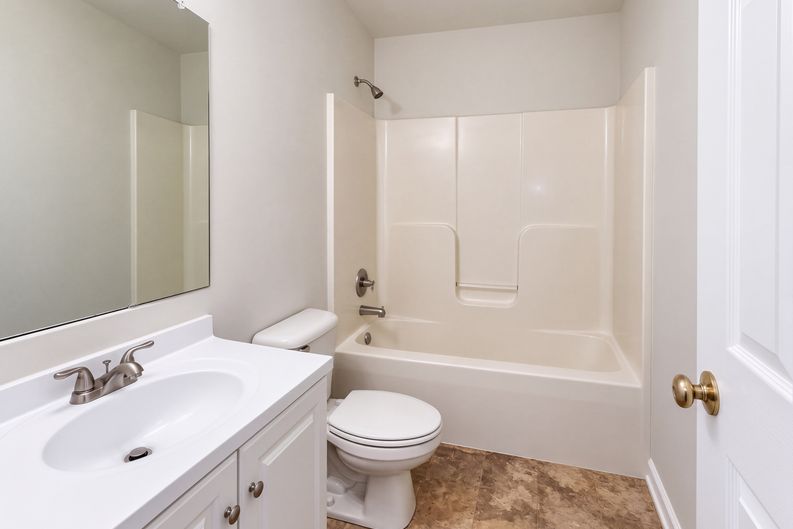 Photo 19 of 22 of 3153 Chartwood Dr, Sandston, VA