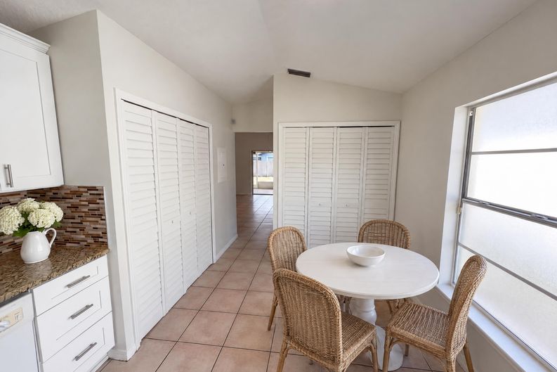 Photo 10 of 21 of 9814 Dean Cove Ln, Orlando, FL