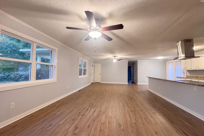 Photo 3 of 22 of 4552 Fall City Rd, Jasper, AL