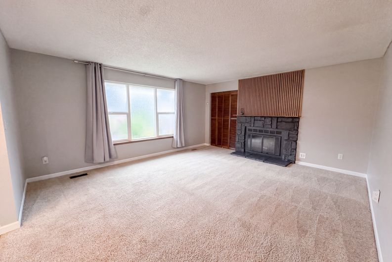 Photo 16 of 21 of 7022 160th Street Ct E, Puyallup, WA