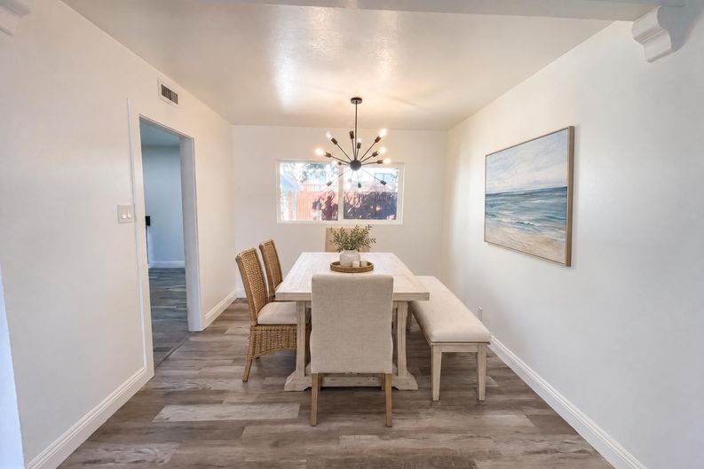 Photo 9 of 27 of 6150 Parkoaks Dr, Citrus Heights, CA