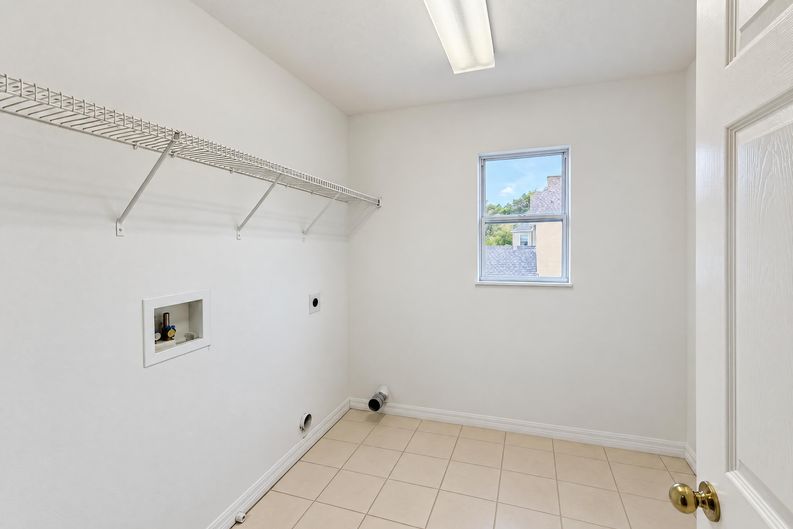 Photo 21 of 26 of 2474 Mallow Oak Ct, Apopka, FL