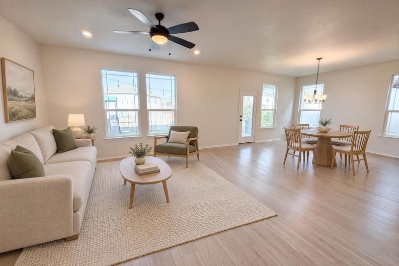 Photo 3 of 19 of 252 Sage Derby Dr, Hutto, TX