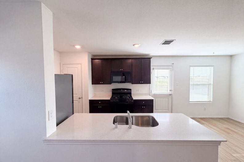 Photo 7 of 17 of 14524 Camino Real Dr, Haslet, TX