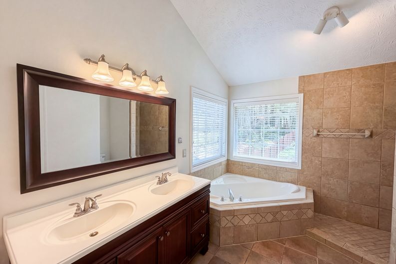 Photo 15 of 25 of 3099 Brooksong Way, Dacula, GA