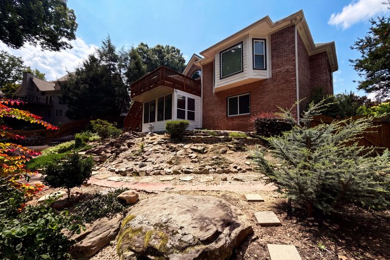 Photo 12 of 39 of 135 N Clublands Ct, Johns Creek, GA