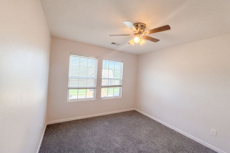 Photo 9 of 21 of 2516 Boxford Ln, Cordova, TN
