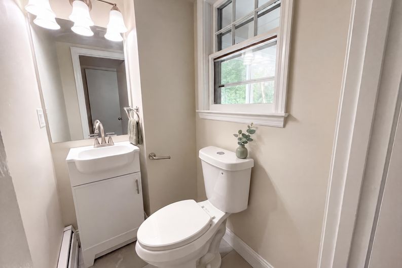 Photo 20 of 28 of 48 Woodlawn St, Randolph, MA