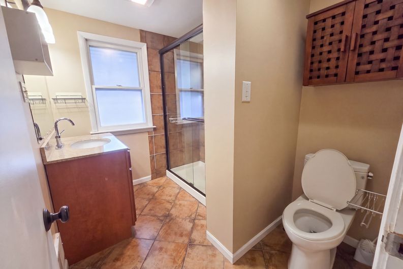 Photo 9 of 20 of 2339 Northgate Ave, Riverside, IL