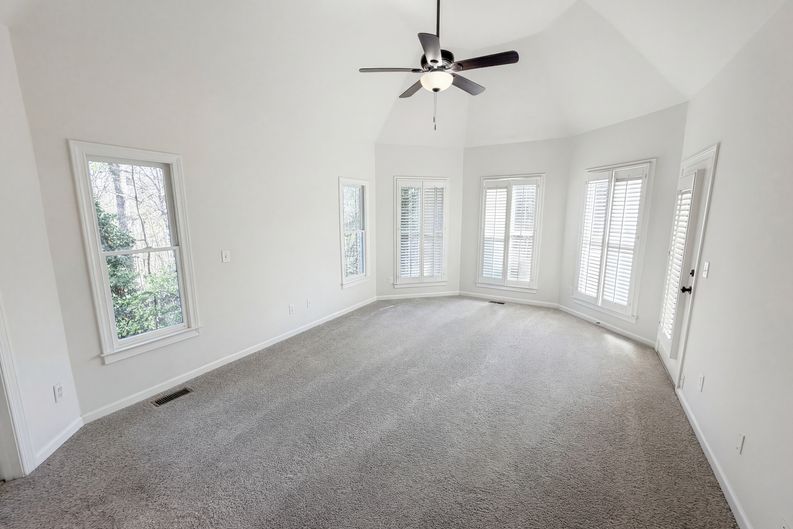 Photo 14 of 25 of 5011 Lake Holw, Douglasville, GA