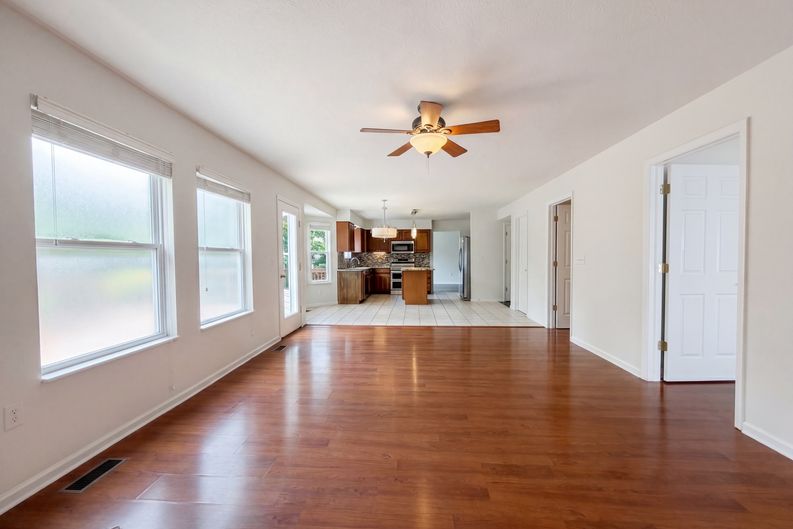 Photo 16 of 51 of 7966 Lazelle Woods Dr, Westerville, OH
