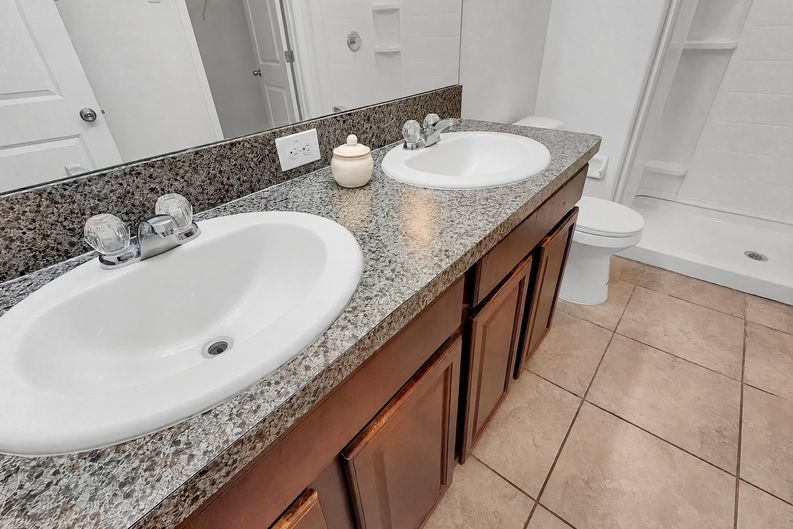 Photo 20 of 23 of 10113 Rosemary Leaf Ln, Riverview, FL