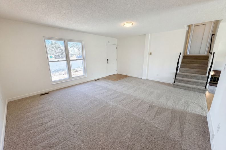 Photo 7 of 26 of 1146 S Cathay St, Aurora, CO