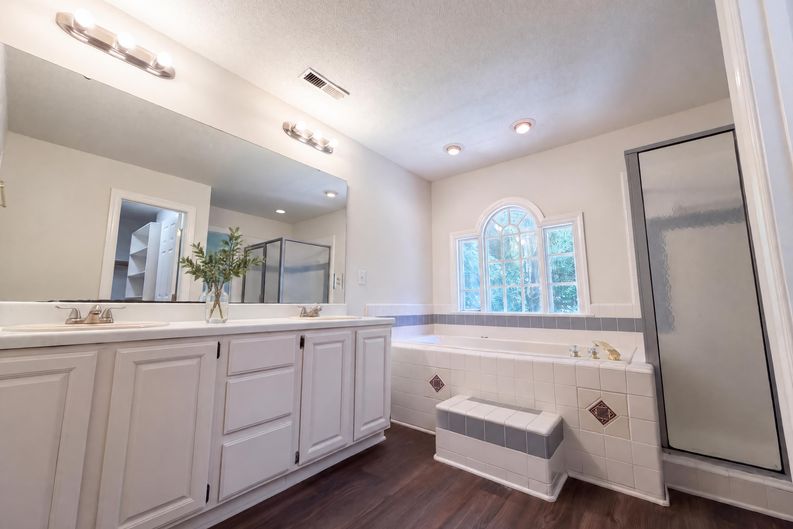 Photo 10 of 20 of 2501 Dunmore Ct, Wake Forest, NC