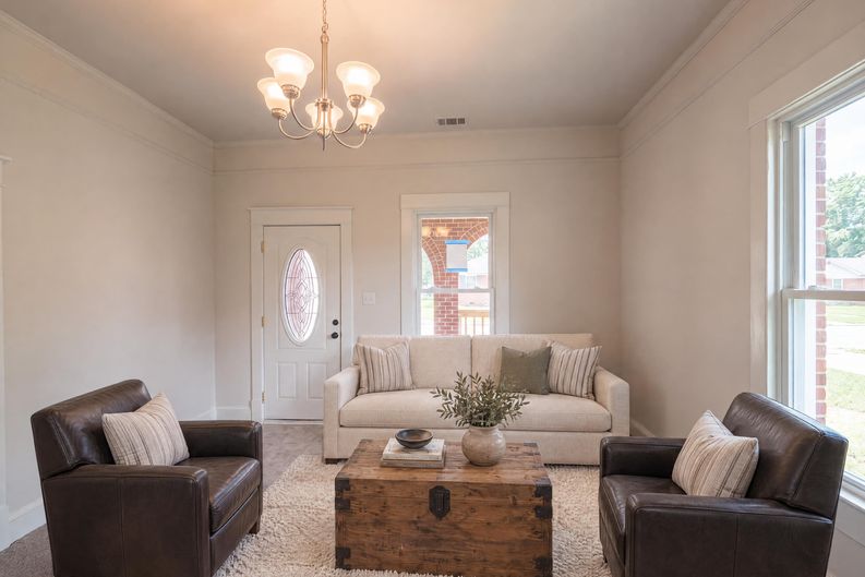 Photo 3 of 19 of 112 Sherard Ave, Ninety Six, SC