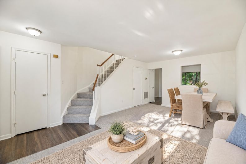 Photo 20 of 37 of 6866 Chasewood Cir, Centreville, VA