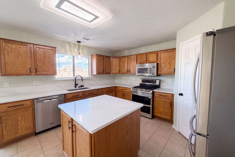 Photo 22 of 31 of 4701 26th Ave NE, Rio Rancho, NM