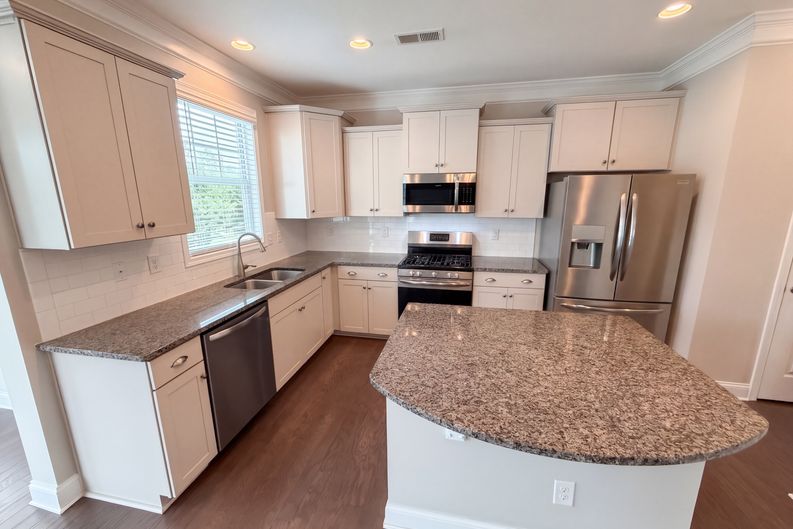Photo 8 of 32 of 8014 Alford Rd, Indian Land, SC