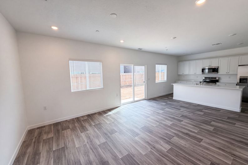 Photo 3 of 17 of 4472 Bellaire Ave, Clovis, CA