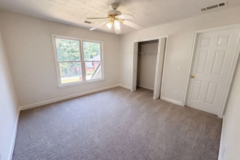 Photo 11 of 25 of 1990 Eagle Ridge Dr SW, Conyers, GA