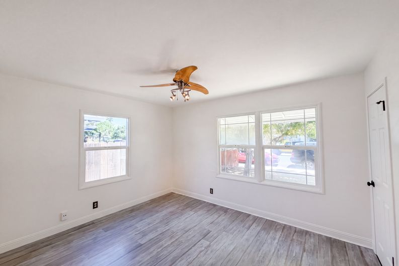 Photo 8 of 41 of 719 N Crescent Ave, Lodi, CA