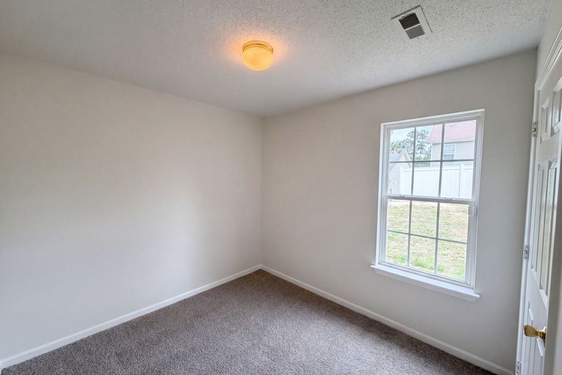 Photo 12 of 18 of 1841 Mission Oaks St, Kannapolis, NC