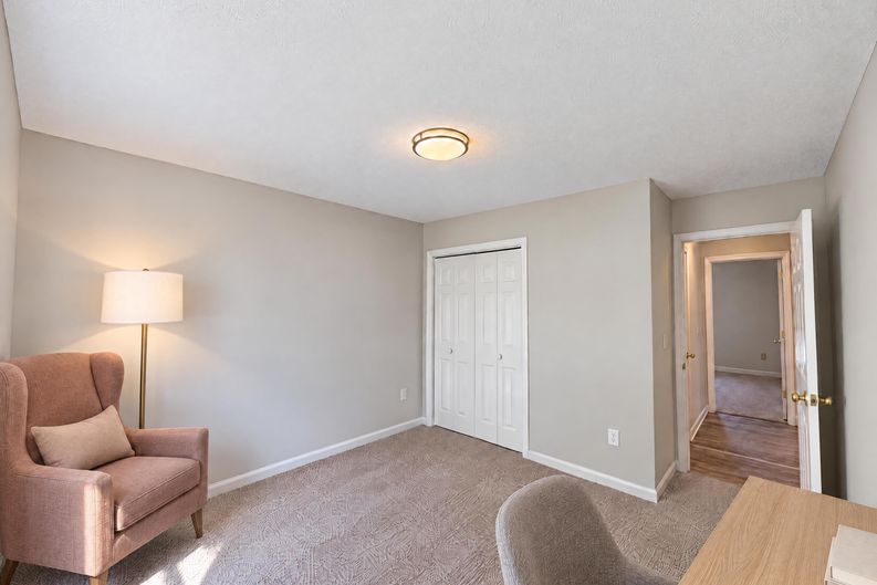 Photo 13 of 26 of 8619 Foxridge Dr, Winston, GA