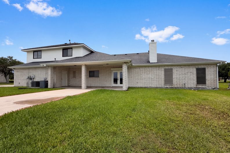 Photo 5 of 20 of 6041 King Trl, Corpus Christi, TX
