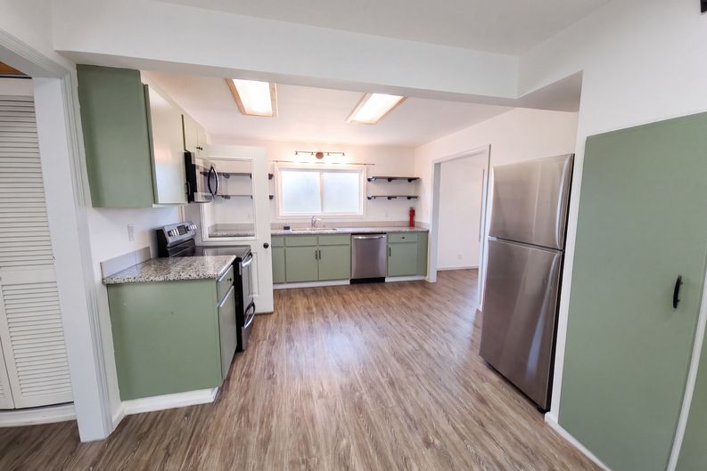 Photo 6 of 22 of 93291 Prairie Rd, Junction City, OR