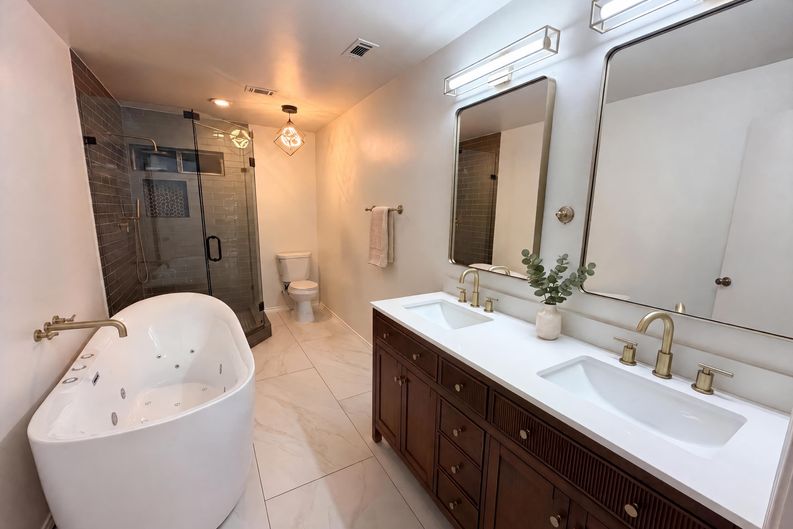 Photo 14 of 20 of 722 S Forest Ln, Duncanville, TX