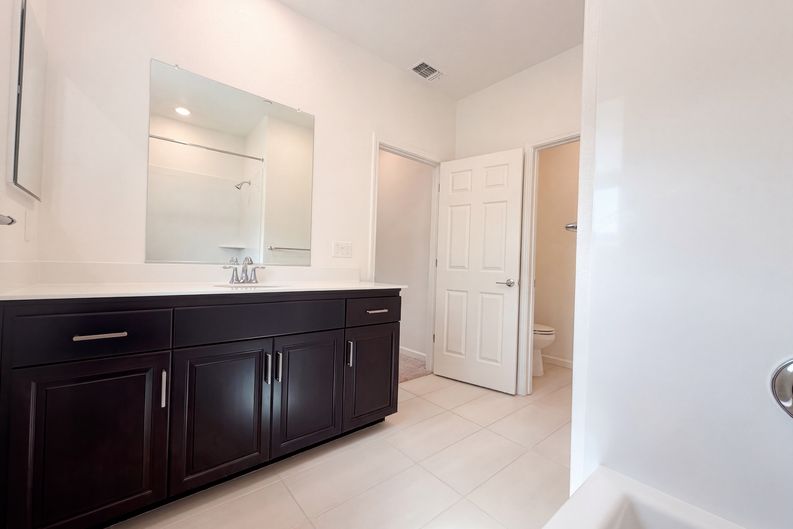 Photo 17 of 29 of 4176 Gossamer St, Roseville, CA
