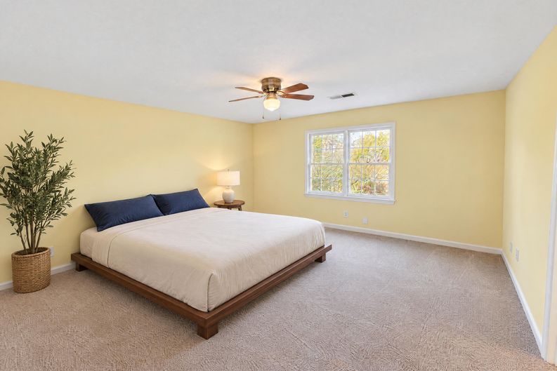 Photo 4 of 25 of 1454 Milford Ct S, Marietta, GA