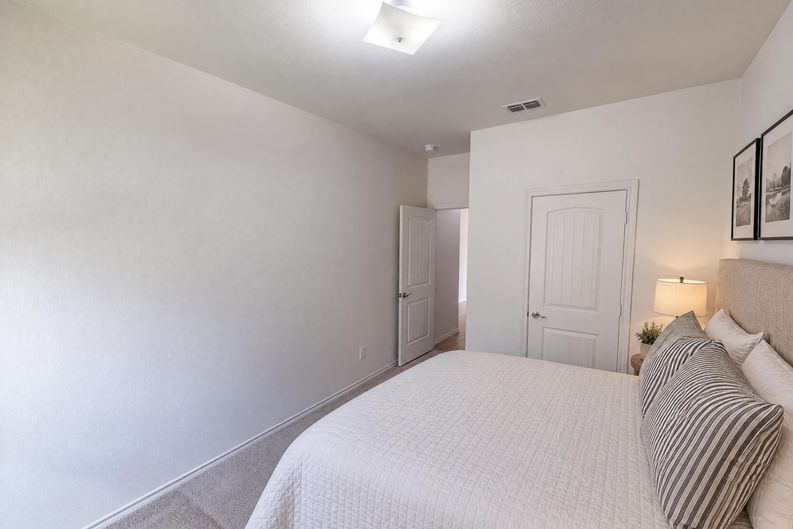 Photo 12 of 21 of 1728 Jacona Trl, Fort Worth, TX