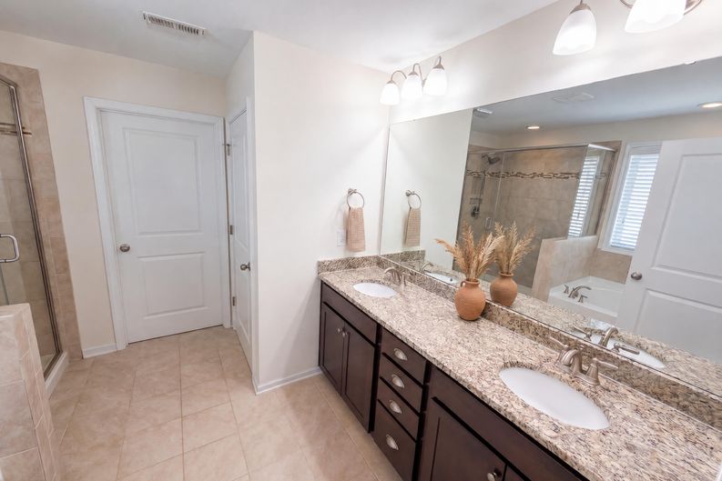 Photo 12 of 17 of 5015 Sea Cliff Ln, Lancaster, SC