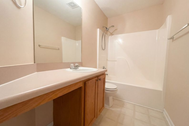 Photo 14 of 24 of 3062 Crest Ridge Cir SW, Marietta, GA