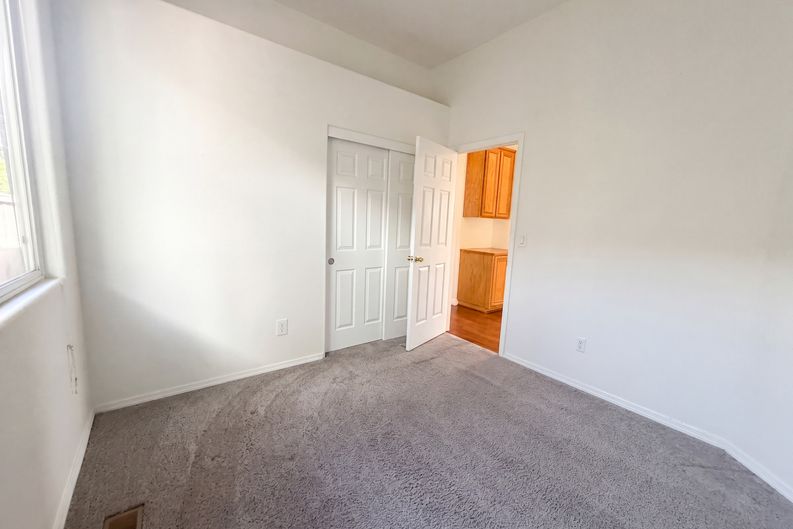 Photo 14 of 22 of 9889 Northrup Dr, Reno, NV