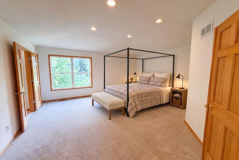 Photo 15 of 36 of 1012 Delano Ct, Stillwater, MN