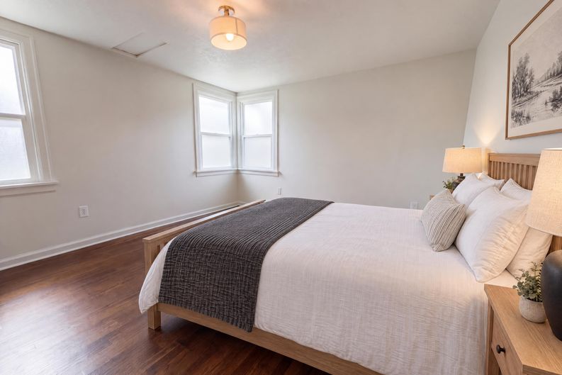 Photo 9 of 20 of 9886 SE 38th Ave, Portland, OR