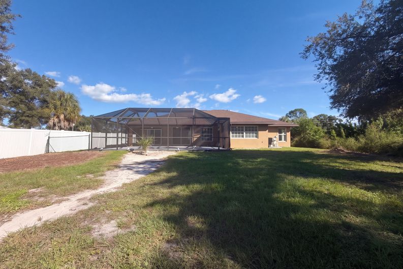 Photo 21 of 46 of 5491 S Cranberry Blvd, North Port, FL