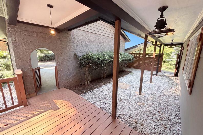 Photo 20 of 22 of 2674 Skylane Dr, Marietta, GA