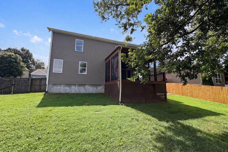 Photo 5 of 17 of 2520 Val Marie Dr, Madison, TN