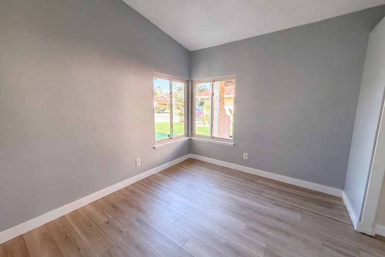 Photo 11 of 18 of 1873 Topeka Way, Colton, CA