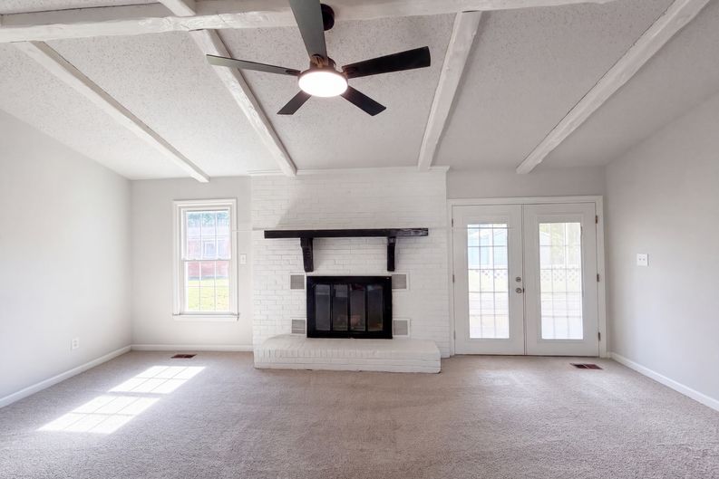 Photo 16 of 20 of 4202 Wrentree Dr, Dallas, NC
