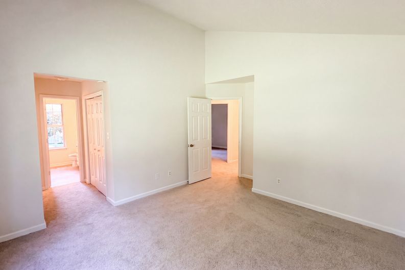 Photo 4 of 17 of 6223 Sunbridge Ct, Charlotte, NC
