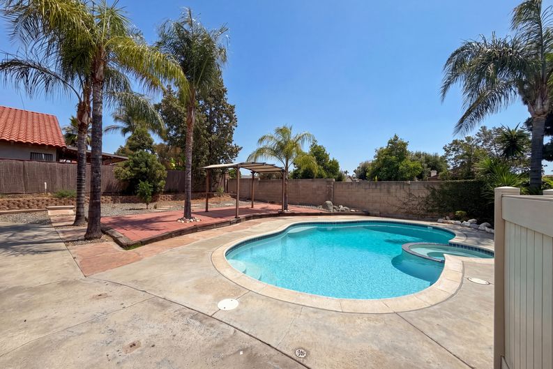 Photo 20 of 22 of 39676 Ridgedale Dr, Murrieta, CA