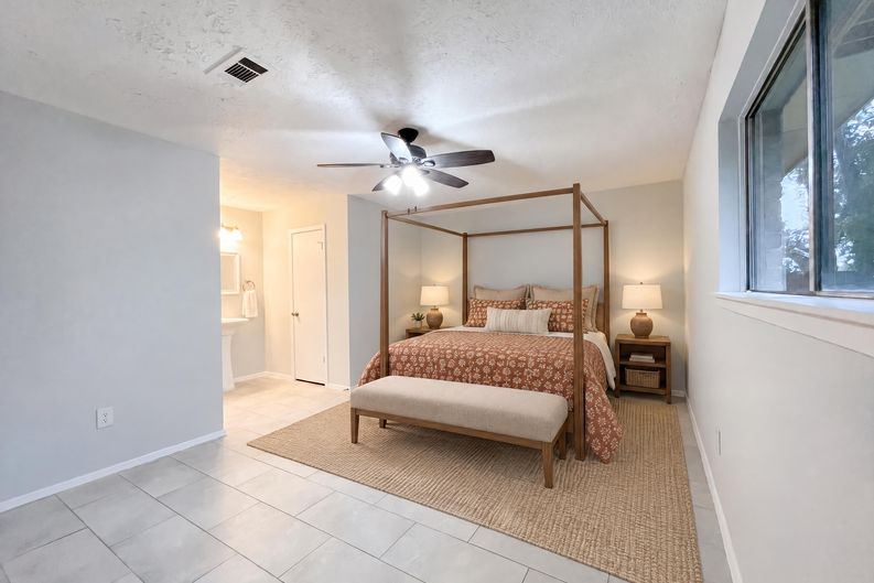 Photo 10 of 31 of 23110 Pennsgrove Rd, Spring, TX