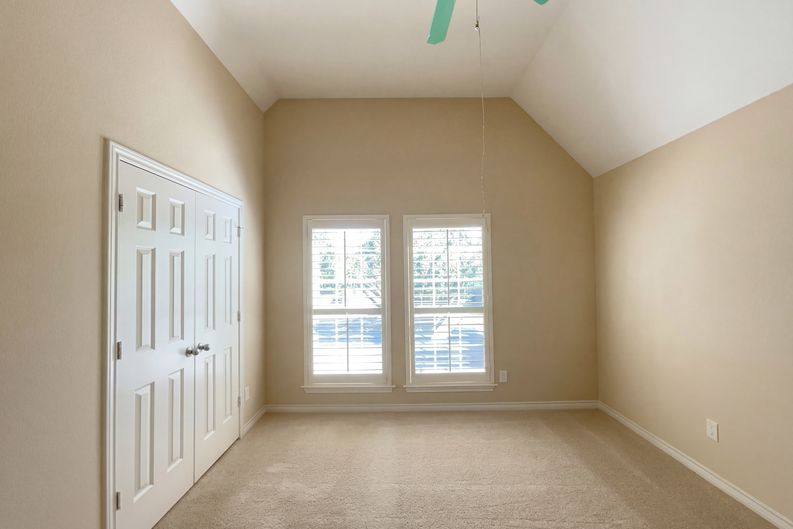 Photo 7 of 26 of 2741 Barrington Dr, Plano, TX
