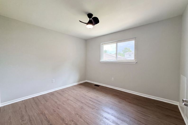 Photo 11 of 21 of 42195 Fairview Dr, Canton, MI