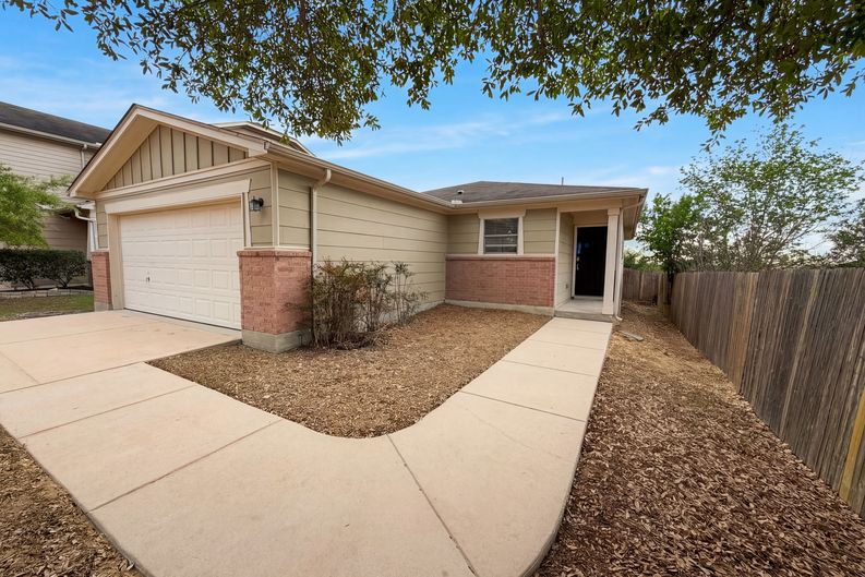 Photo 6 of 17 of 5708 Maxfli Dr, Schertz, TX
