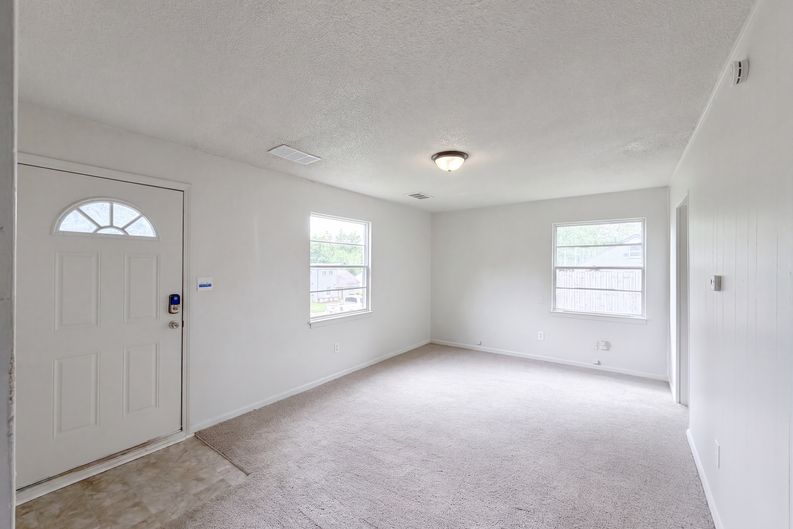 Photo 6 of 20 of 4770 Woodend Ave, Kansas City, KS